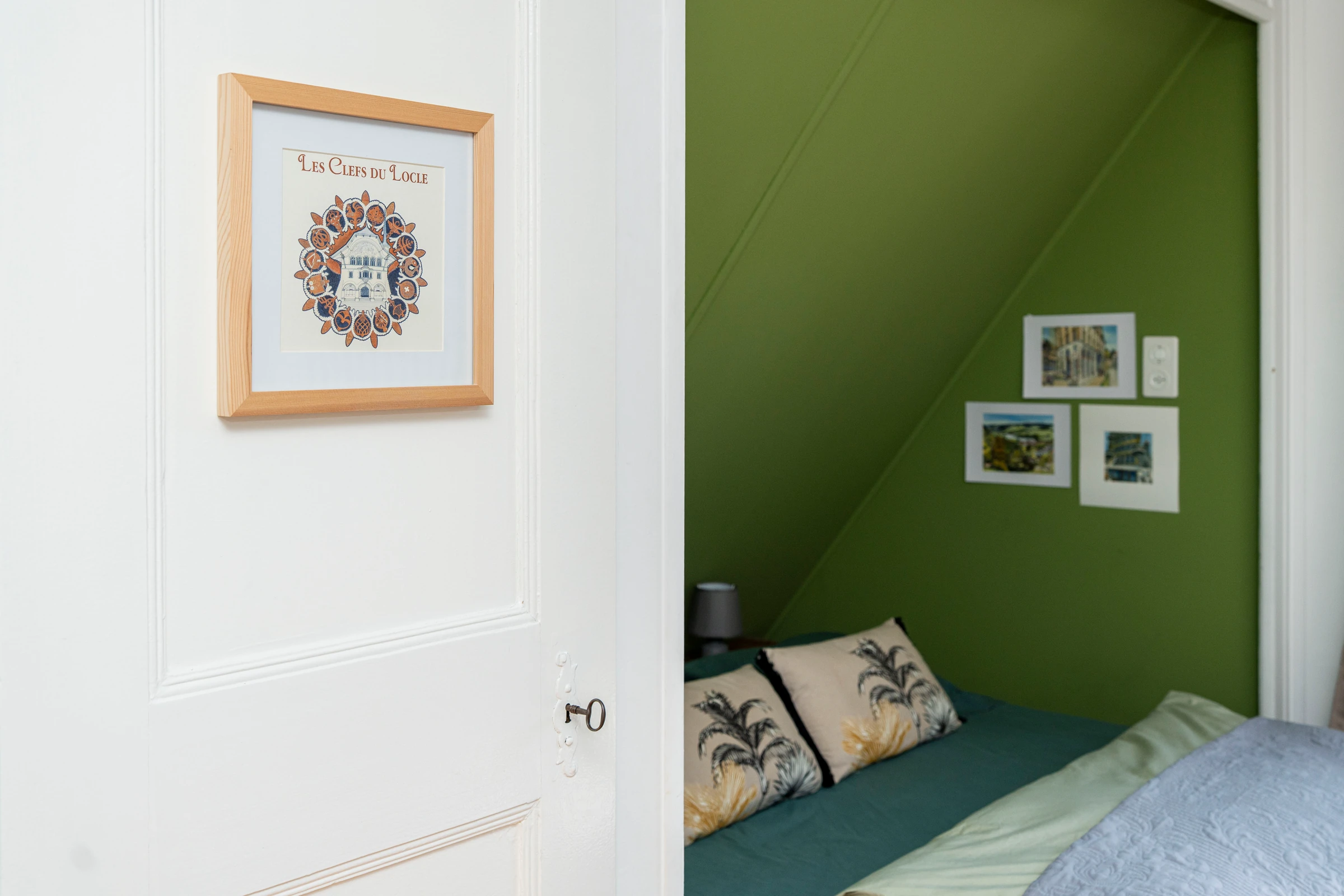 Les murs verts et les cadres de Locloise