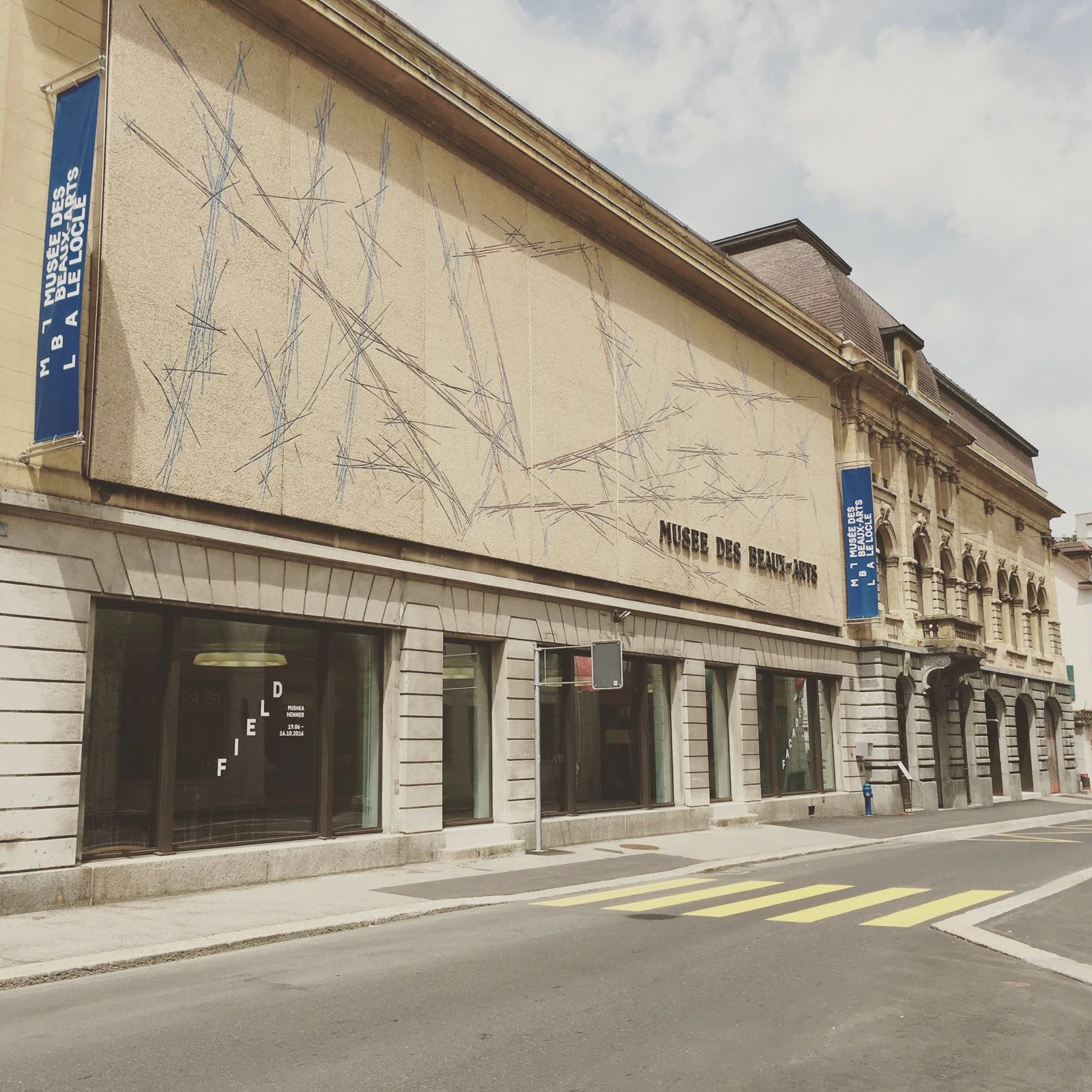 Façade et entrée du Musée des beaux-arts du Locle