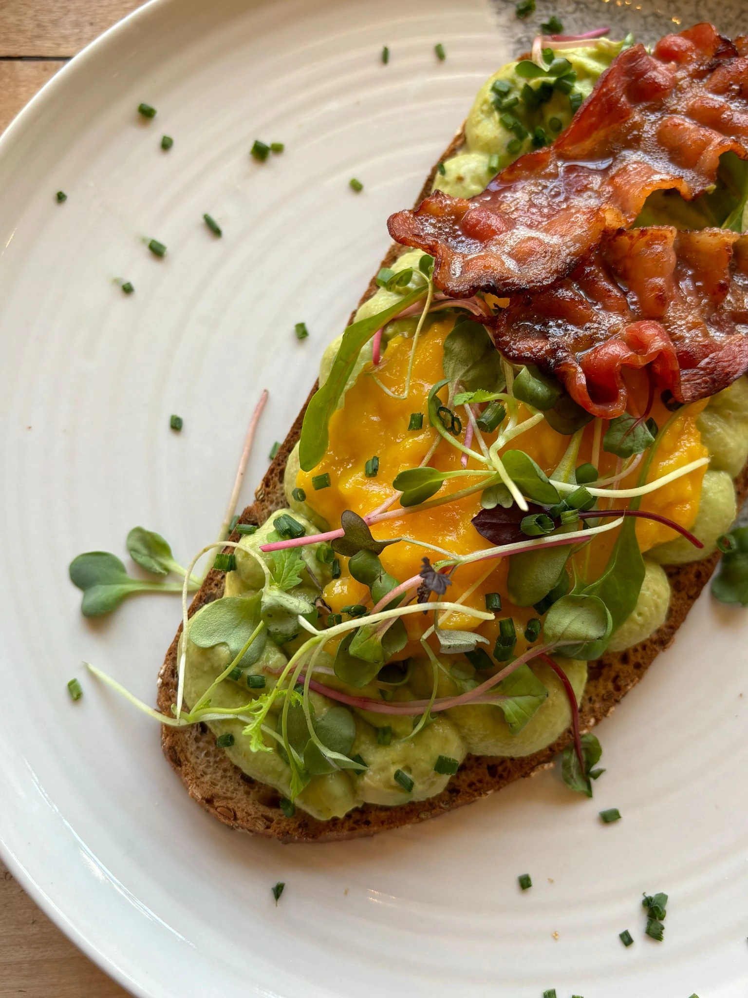 Une tartine gourmande préparée par Toqué